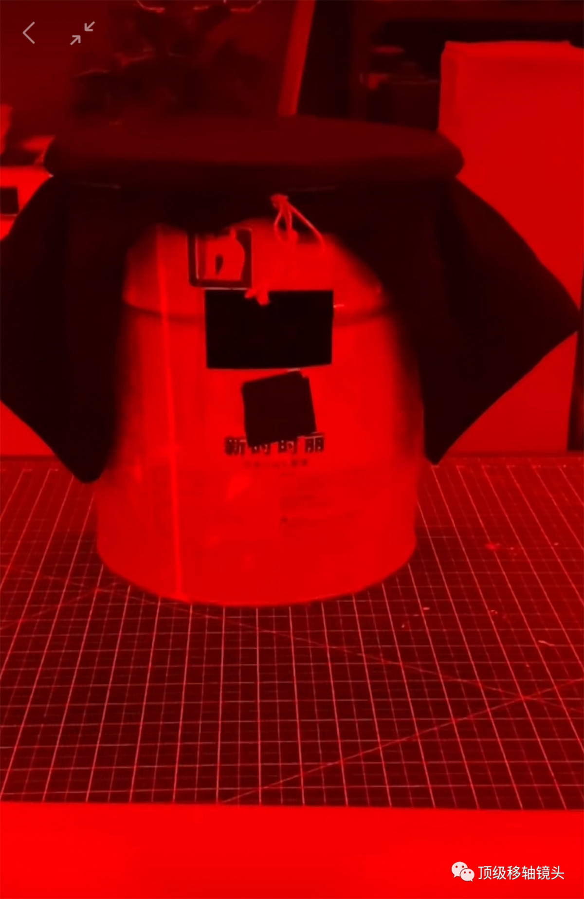 使用立邦油漆桶拍摄建筑