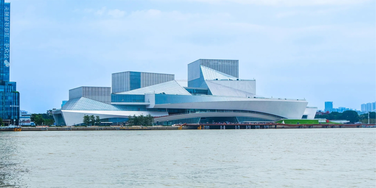 白鹅潭大湾区艺术中心