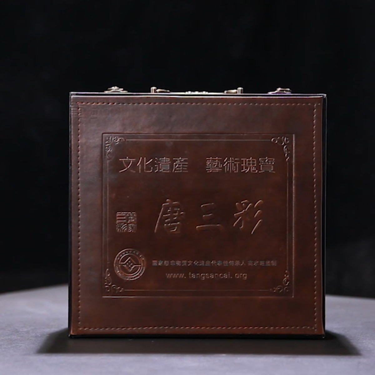 唐三彩陶瓷马